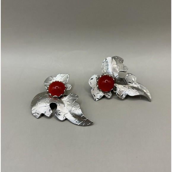 Vintage Silver Tone Grape Leaf Clip On Earrings w/ Red Cabochon Stones - Picture 2 of 7